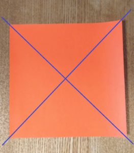 オレンジの折り紙