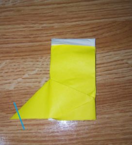 黄色い折り紙の長靴