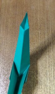緑の折り紙で作ったクビナガリュウ