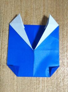 一枚の青い折り紙で作った鬼